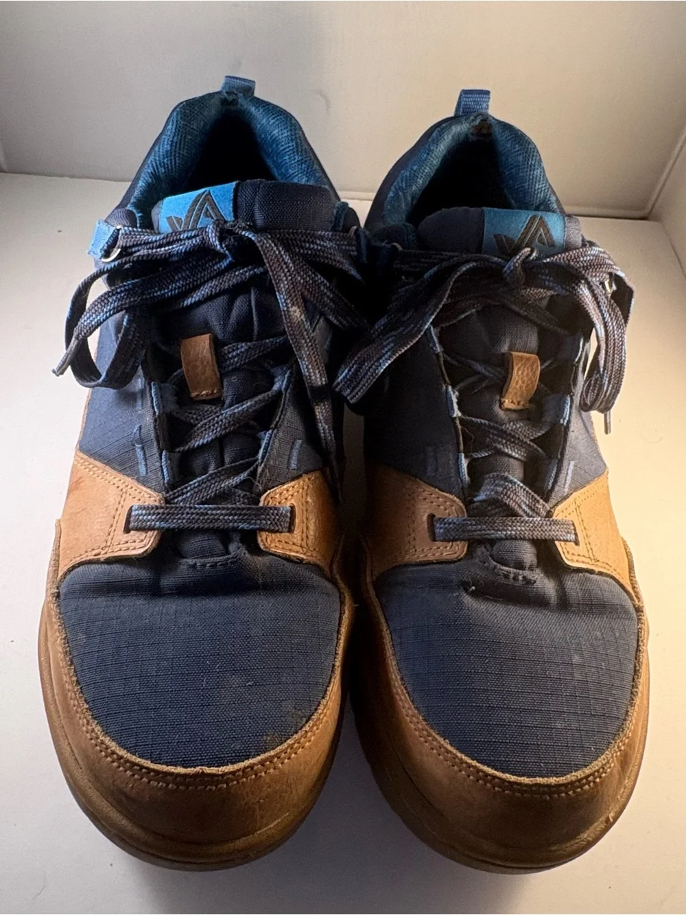 Forsake Banks‎ Low Men 9.5 Hiking Shoes Sneakers Navy / Brown Leather Waterproof
